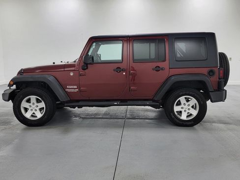 Used 2010 Jeep Wrangler Unlimited Sport AWD/4WD image 5