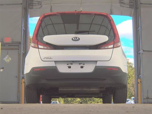 Used 2020 Kia Soul LX FWD image 7
