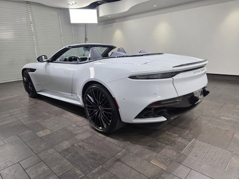 Used 2021 Aston Martin DBS Superleggera Volante image 2