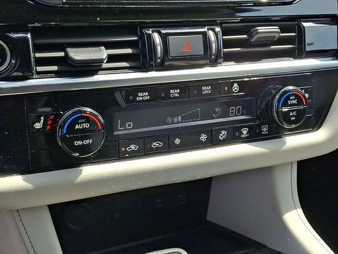 Certified 2023 Nissan Pathfinder SL AWD/4WD image 17