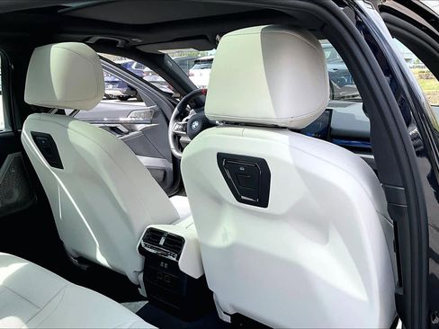 Certified 2025 BMW i5 M60 w/ Executive Package image 21