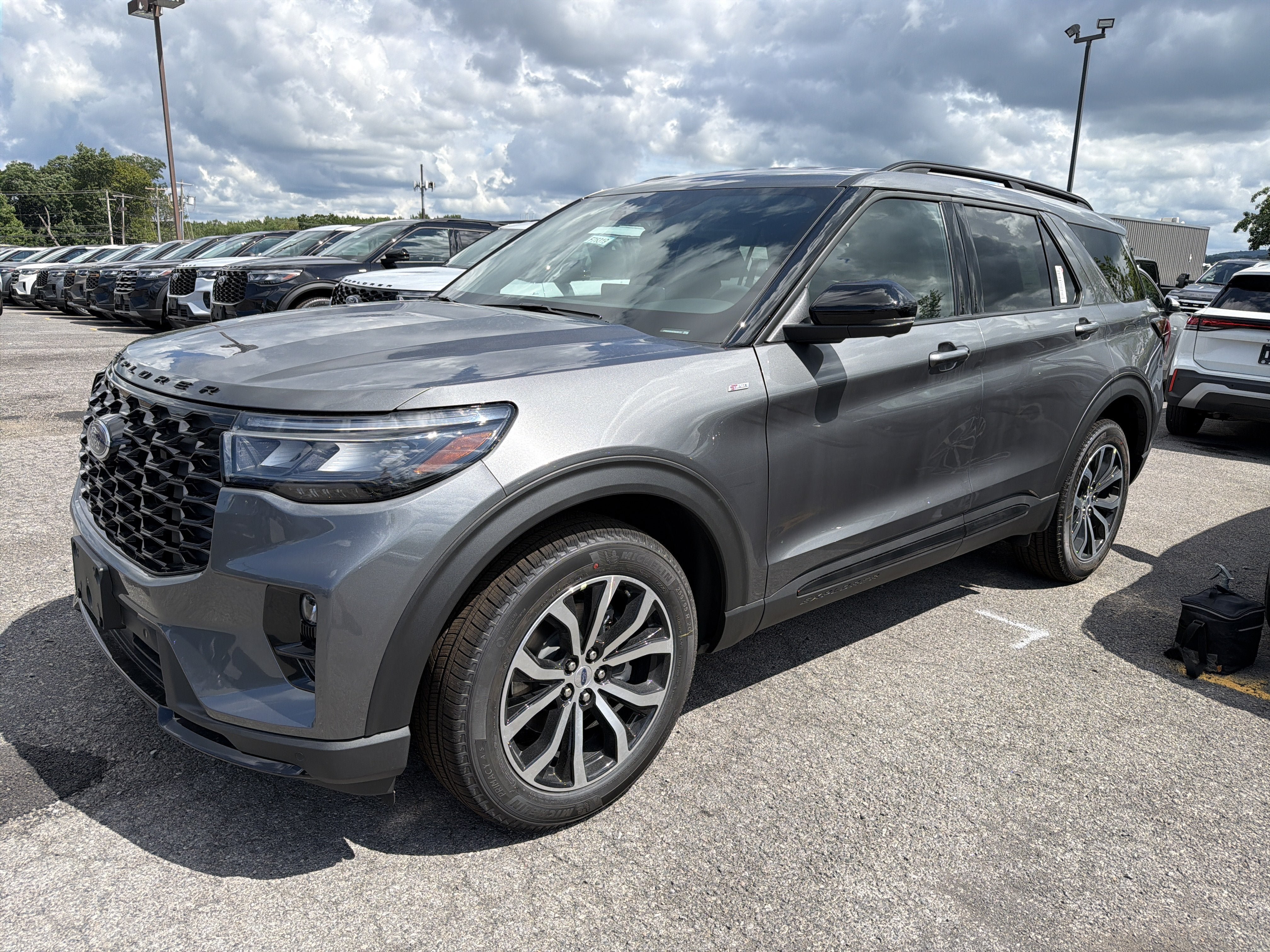 New 2026 Ford Explorer ST-Line AWD/4WD image 4