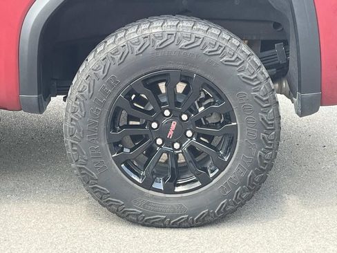 Used 2023 GMC Sierra 1500 AT4X AWD/4WD image 12