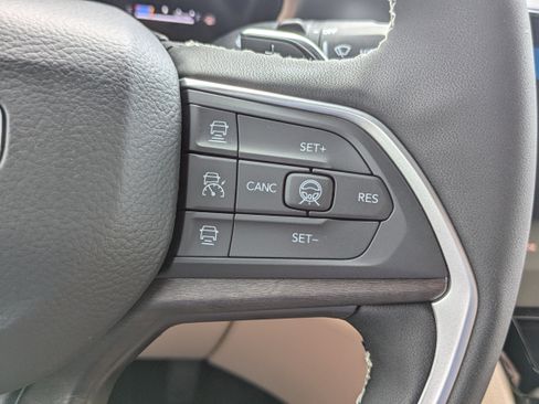 New 2026 Jeep Grand Cherokee L Limited RWD image 21