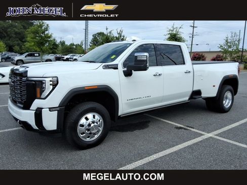 Used 2025 GMC Sierra 3500 Denali Ultimate AWD/4WD image 1