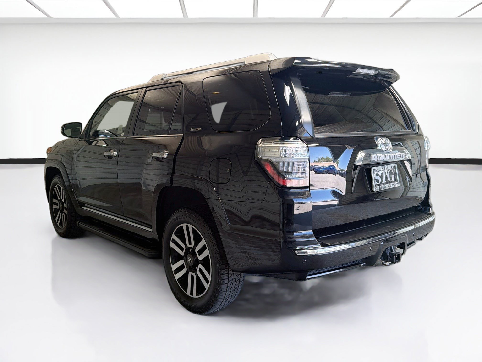 Used 2024 Toyota 4Runner Limited AWD/4WD image 6