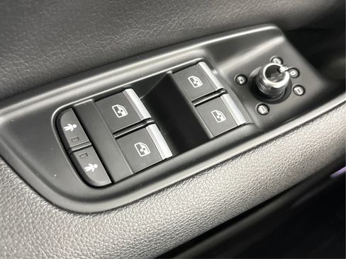 Used 2018 Audi Q7 3.0T Premium Plus w/ Premium Plus Package image 43