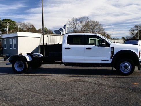 Used 2024 Ford F550 XL DRW 4X4 / V8 Diesel / Paylo image 12