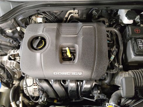 Used 2018 Hyundai Elantra Value Edition FWD image 30