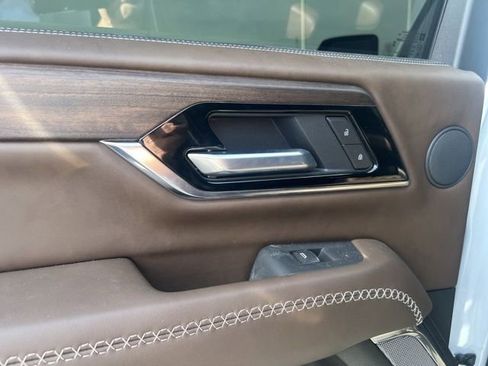 Used 2026 GMC Yukon XL Denali Ultimate image 15