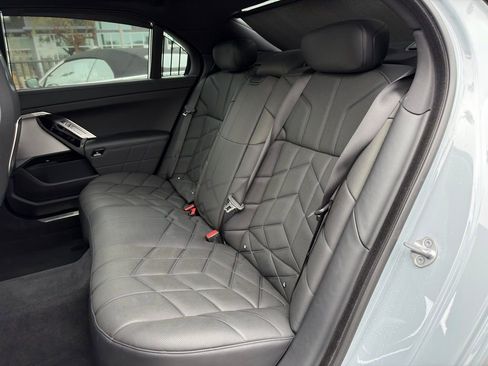 Used 2023 BMW 760i xDrive w/ Executive Package image 44