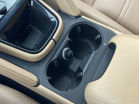 Used 2024 Porsche Cayenne image 29