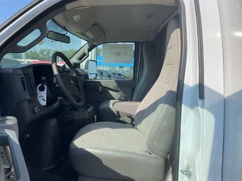 New 2026 Chevrolet Express 3500 w/ Power Convenience Package RWD image 7