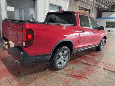 Used 2025 Honda Ridgeline TrailSport image 3