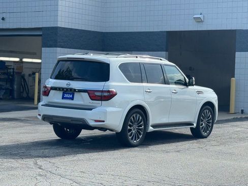 Used 2024 Nissan Armada Platinum w/ Captain's Chairs Package image 4