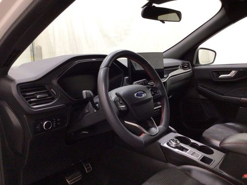 Used 2023 Ford Escape ST-Line w/ Tech Pack #1 AWD/4WD image 10