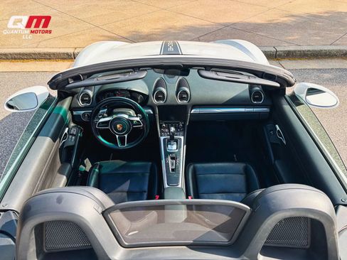 Used 2019 Porsche 718 Boxster image 14