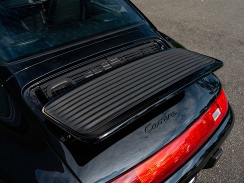 Used 1996 Porsche 911 Carrera Coupe image 19