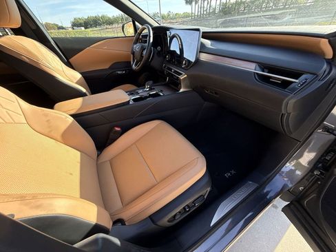 Used 2025 Lexus RX 350 Premium w/ Accessory Package (Z1) image 15