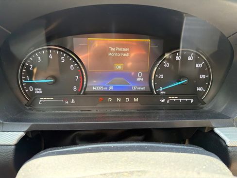 Used 2020 Ford Explorer XLT w/ Equipment Group 202A AWD/4WD image 9