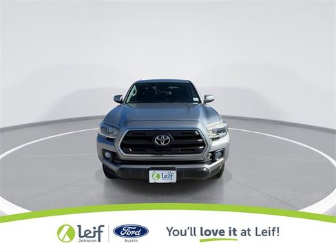 Used 2016 Toyota Tacoma SR5 w/ Towing Package image 3