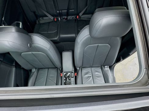 Used 2021 Audi Q3 2.0T Premium w/ Convenience Package image 14