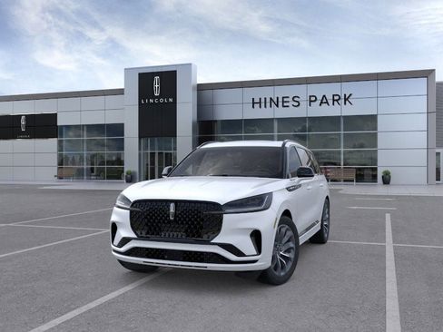 New 2025 Lincoln Aviator AWD w/ Jet Appearance Package image 2