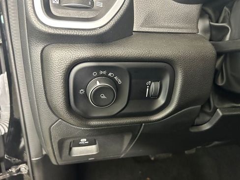 Used 2023 RAM 1500 Big Horn AWD/4WD image 18
