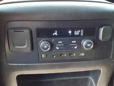 Used 2020 GMC Yukon Denali w/ Denali Ultimate Package AWD/4WD image 17