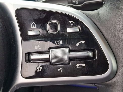 Used 2022 Mercedes-Benz GLS 450 4MATIC image 21