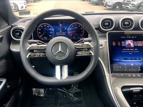 Used 2025 Mercedes-Benz C 300 4MATIC Sedan image 4
