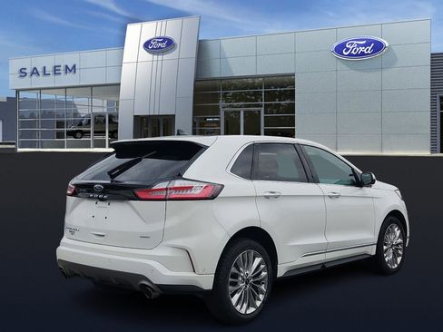 Certified 2022 Ford Edge Titanium w/ Equipment Group 301A image 4