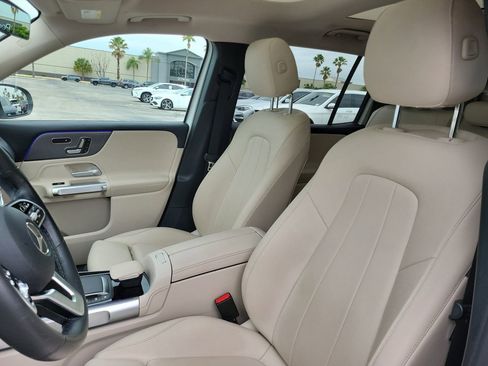 Certified 2022 Mercedes-Benz GLB 250 image 21