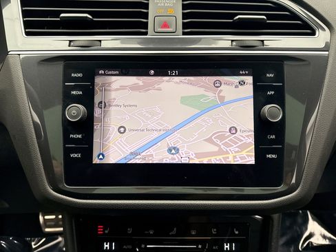 Used 2022 Volkswagen Tiguan SEL R-Line image 15