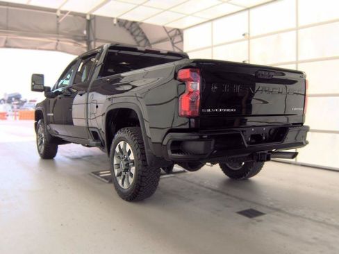 Used 2024 Chevrolet Silverado 2500 Custom w/ Custom Value Package AWD/4WD image 5