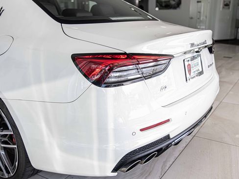 Used 2023 Maserati Quattroporte Modena Q4 image 14