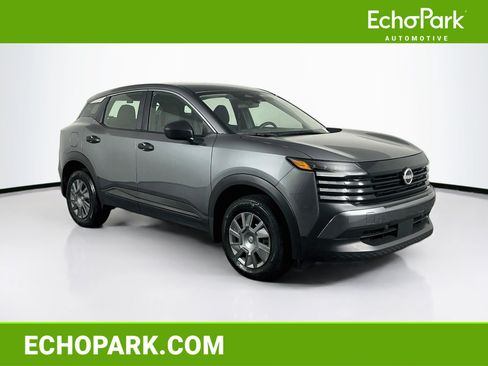 Used 2025 Nissan Kicks S FWD image 1