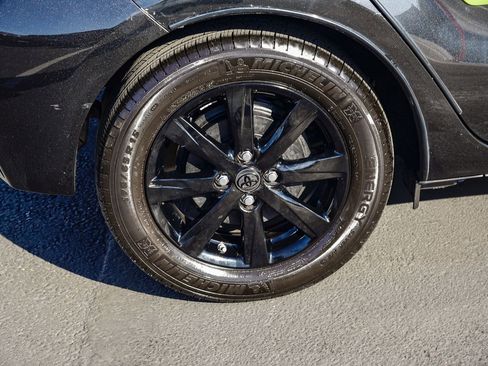 Certified 2016 Toyota Prius C Persona Series image 8