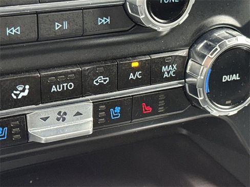 Used 2024 Ford F150 Platinum w/ FX4 Off-Road Package image 21