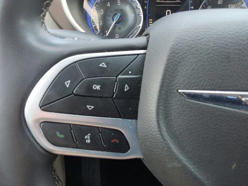 Used 2023 Chrysler Voyager LX FWD image 23