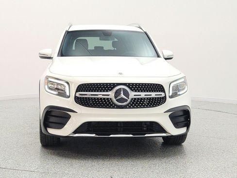 Used 2022 Mercedes-Benz GLB 250 image 2