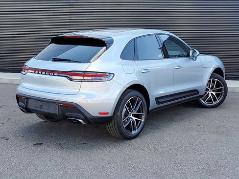 Used 2025 Porsche Macan image 7