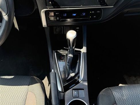 Used 2019 Toyota Corolla LE FWD image 13