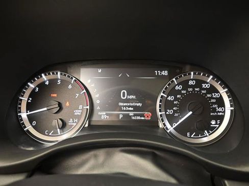 Certified 2025 Toyota Highlander XLE FWD image 9