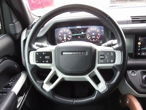 Used 2022 Land Rover Defender 110 X-Dynamic HSE image 24