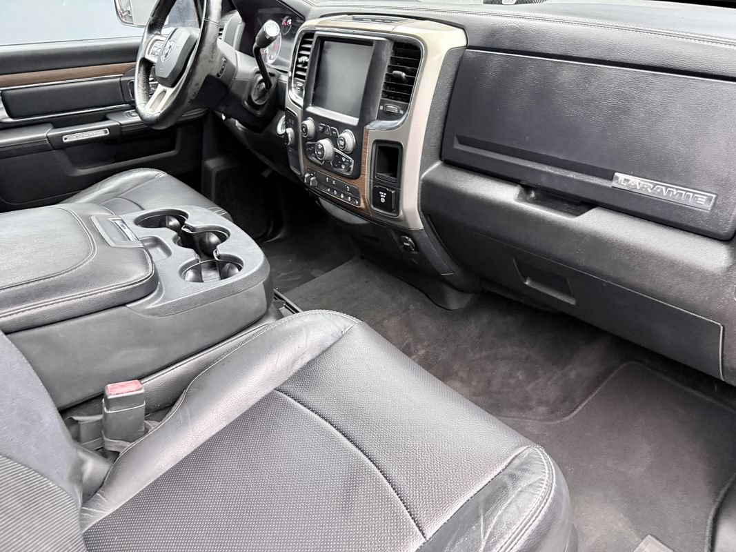 Used 2015 RAM 2500 Laramie w/ Black Appearance Group AWD/4WD image 11