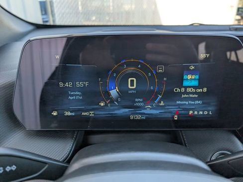 Used 2025 Chevrolet Equinox LT w/ Convenience Package II AWD/4WD image 16