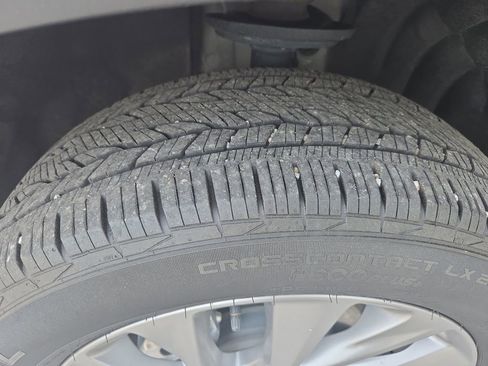 Used 2025 Buick Enclave Preferred FWD image 28