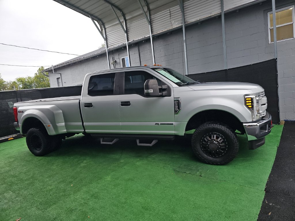 Used 2018 Ford F350 XL w/ Power Equipment Group AWD/4WD image 2