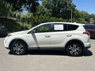 Used 2017 Toyota RAV4 LE w/ All Weather Liner Package AWD/4WD video 2